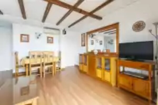 Appartement Les Gavines: 4 personen, 2 slaapkamers aan strand Les Marines - thumbnail 2
