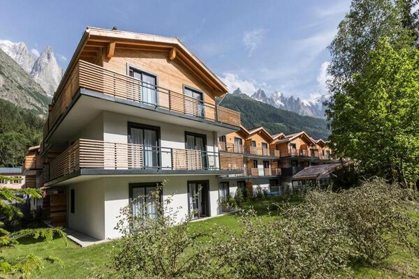 Ruim 3-kamerappartement voor 7 personen met zwembad en uitzicht op de Mont Blanc - thumbnail 2