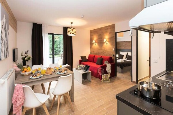 Ruim 3-kamerappartement voor 7 personen met zwembad en uitzicht op de Mont Blanc - thumbnail 3