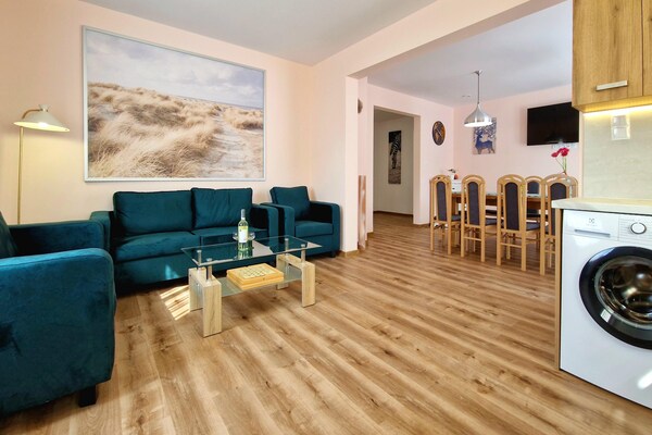 Ruim vakantiehuis met privézwembad voor 10 personen in de bergen van Wiśniowa - thumbnail 4