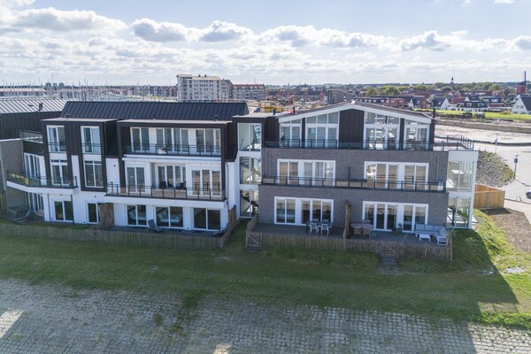 Vista Maris Charlotte's Parel: luxe appartement met havenzicht in Sint-Annaland - thumbnail 1