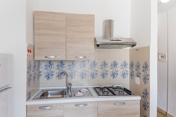 Op 1,2 km van zee: Compact appartement in Loano voor 4 personen - thumbnail 6