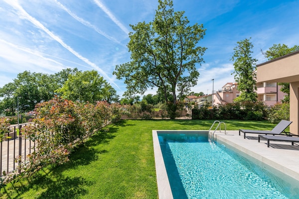 Stijlvol appartement met privézwembad op 500 meter van strand in Brtonigla - thumbnail 6