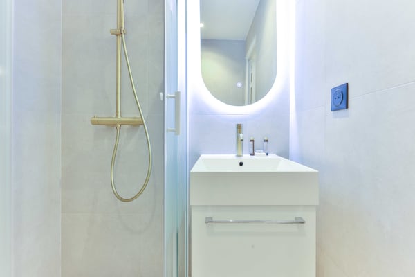 Knabbelend appartement bij de Eiffeltoren, Rue du Commerce - thumbnail 5