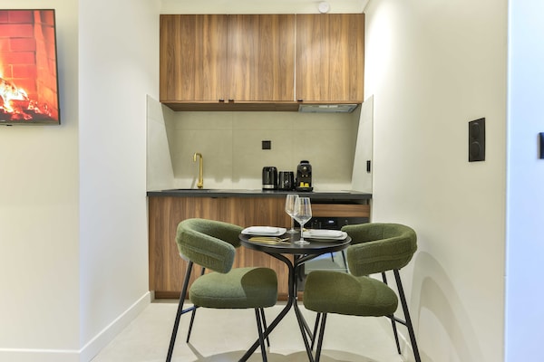 Knabbelend appartement bij de Eiffeltoren, Rue du Commerce - thumbnail 6
