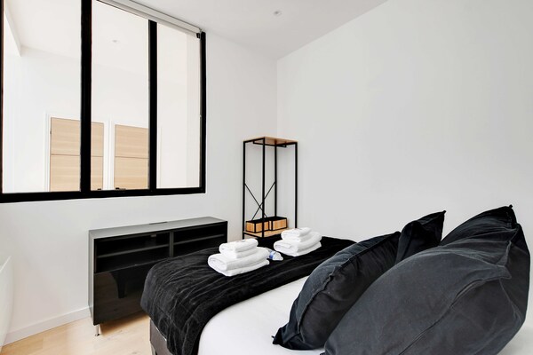 Authentiek appartement in bruisend 11e arrondissement, vlakbij Place Voltaire - thumbnail 4