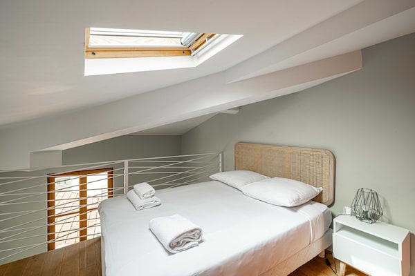 Licht duplex-appartement in het hart van Le Suquet, op 100m van het Palais - thumbnail 4