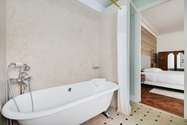 Luxe 130m² appartement met 3 slaapkamers in het 5e arrondissement, vlakbij Jardin du Luxembourg - thumbnail 5