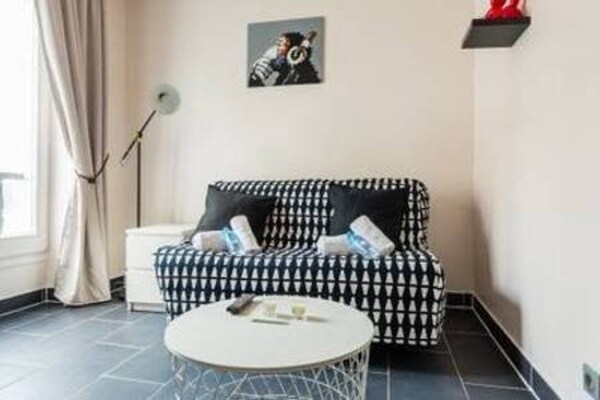 Compacte, moderne studio in Pantin, op 3 minuten van de metro naar Parijs - thumbnail 2