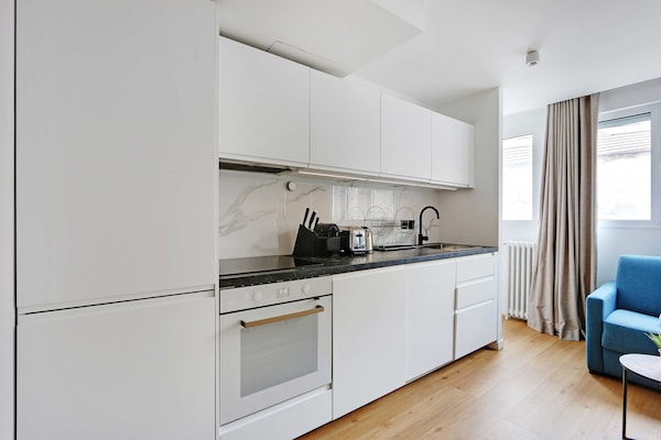 Licht appartement 10e arrondissement Parijs, 2 slaapkamers, 6 personen - thumbnail 2