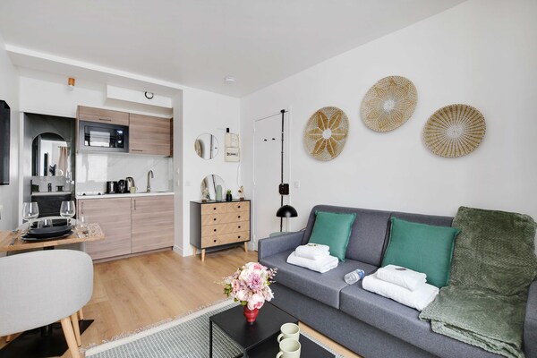 Knusse studio in de wijk Épinettes, 17e arrondissement, Parijs - thumbnail 6