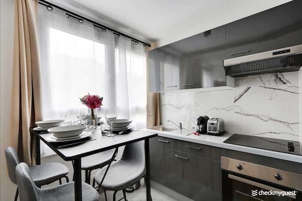Licht appartement 2-slaapkamers in rustig St-Lambert, vlakbij de Eiffeltoren - thumbnail 2