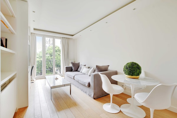 Charmant appartement met balkon in het 15e arrondissement van Parijs - thumbnail 2