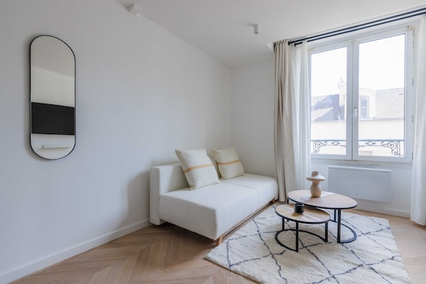 Licht appartement in Parijs, vlakbij het stadhuis en de levendige Marais - thumbnail 6