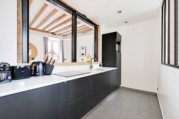 Ruim 2-slaapkamerappartement in de bruisende Marais, vlakbij Place de la République - thumbnail 2
