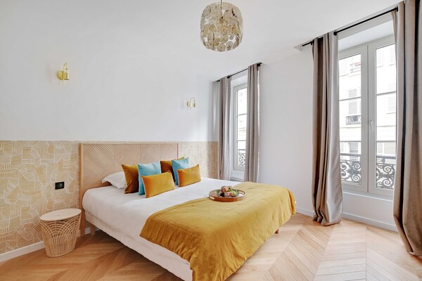 Ruim 2-slaapkamerappartement in de bruisende Marais, vlakbij Place de la République - thumbnail 3