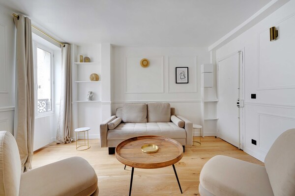 Charmant appartement aan Rue de Grenelle, tussen Invalides en Eiffeltoren - thumbnail 2