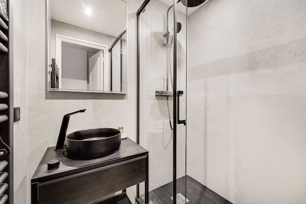 Charmant appartement aan Rue de Grenelle, tussen Invalides en Eiffeltoren - thumbnail 5