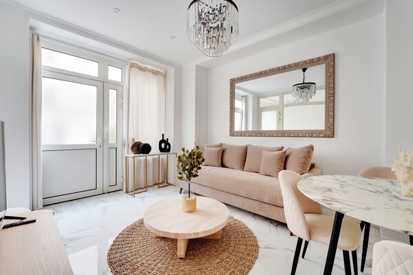 Licht Scandinavisch appartement bij Trocadéro, Parijs 16e - thumbnail 6