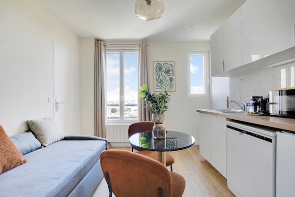 Licht appartement in Ivry-sur-Seine, metro Parijs op 2 minuten lopen - thumbnail 2