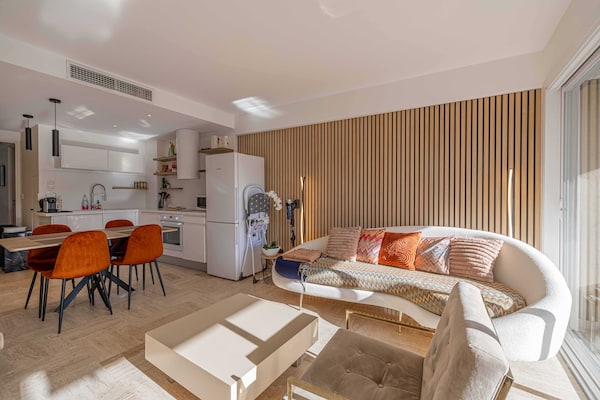 Licht appartement met 2 slaapkamers op loopafstand van het strand en het centrum van Cannes - thumbnail 3