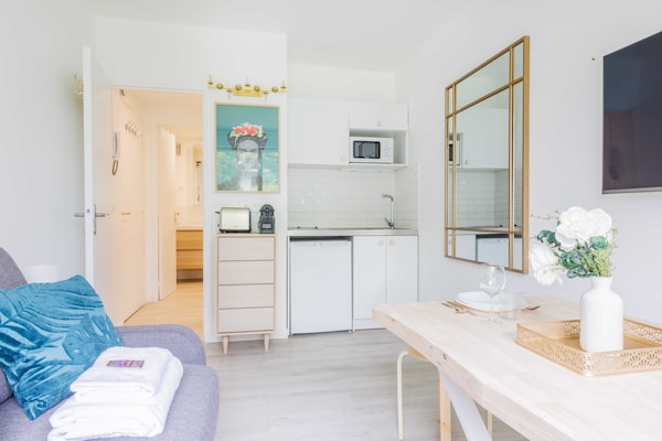 Lichte studio van 17m² in groen Neuilly-sur-Seine nabij Bois de Boulogne - thumbnail 3
