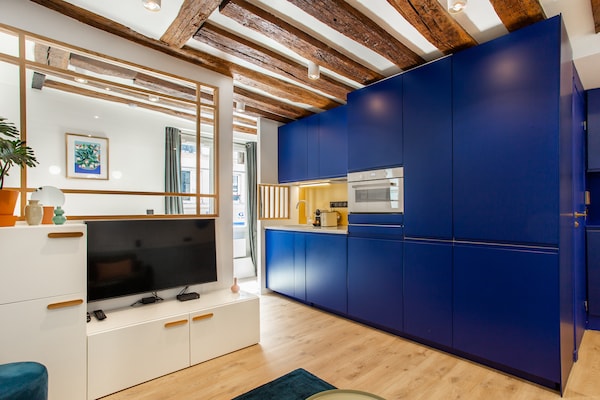 Kleurrijk appartement in Le Marais, vlakbij Notre-Dame - thumbnail 6
