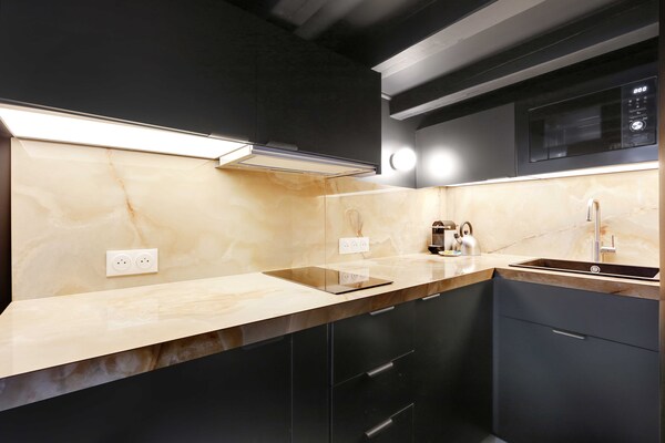 Compact studio-appartement in levendig 10e arrondissement, vlakbij Canal Saint Martin - thumbnail 4