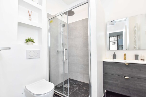 Verfijnd appartement 65m² in chique Madeleine, Parijs 8e arrondissement - thumbnail 4