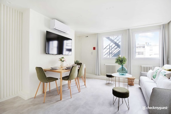 Charmant appartement in chic Faubourg-du-Roule, vlakbij Arc de Triomphe - thumbnail 2