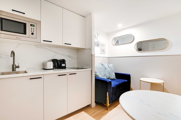 Modern appartement met airco in Montmartre, op 3 minuten van de metro - thumbnail 2