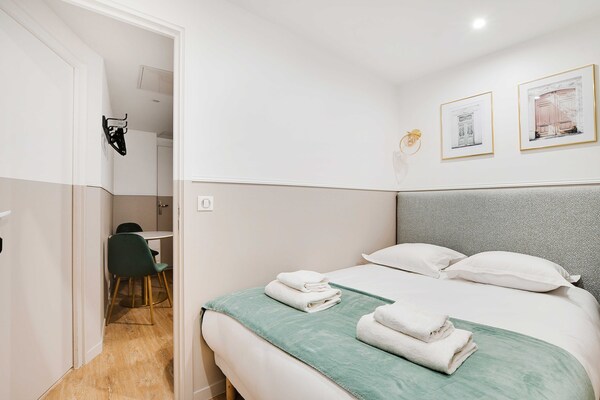 Modern appartement met airco in Montmartre, op 3 minuten van de metro - thumbnail 3