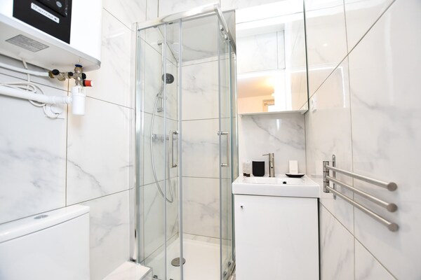 Knus studio-appartement in het 14e arrondissement, vlakbij Parc Montsouris - thumbnail 5