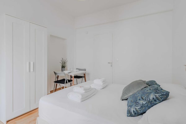Intiem studio-appartement voor twee in Levallois-Perret - thumbnail 4