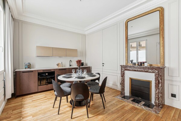 Stijlvol appartement in chique Chaillot, vlak bij Eiffeltoren en Arc de Triomphe - thumbnail 2