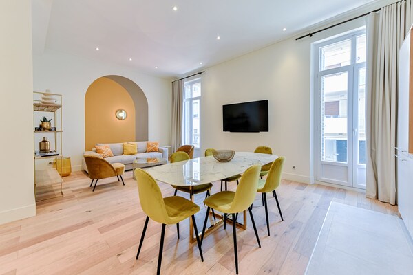 Elegant appartement in hartje Cannes met 2 slaapkamers en airconditioning - thumbnail 2