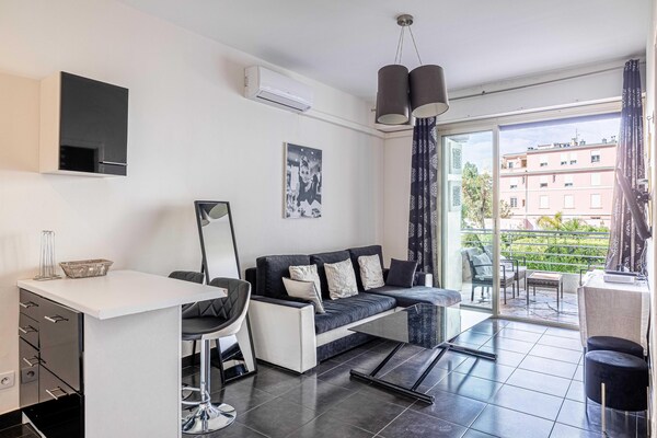Zonnig appartement met balkon vlakbij La Croisette in Cannes - thumbnail 3