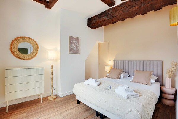 Authentiek appartement met karakter in het 6e arrondissement van Parijs - thumbnail 4