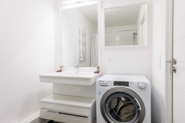 Modern appartement bij de vlooienmarkt in Saint-Ouen, vlakbij Parijs - thumbnail 5