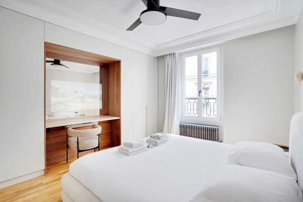 Stijlvol appartement van 60m² op 2 minuten van de Champs-Élysées - thumbnail 1