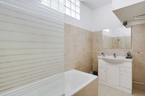 Modern appartement 60m² in levendig Batignolles, vlakbij park - thumbnail 4