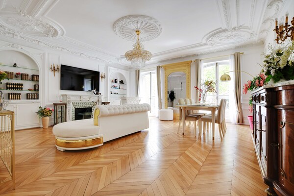 Stijlvol appartement 150m² bij Arc de Triomphe voor 8 personen - thumbnail 6