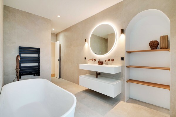 Luxe 4-slaapkamer appartement aan Avenue Matignon in hartje Parijs - thumbnail 5