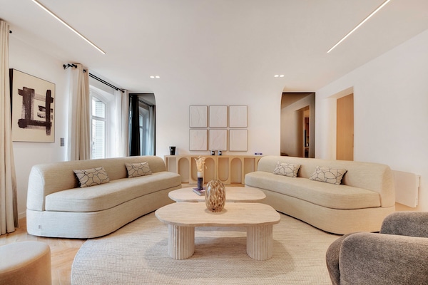 Luxe 4-slaapkamer appartement aan Avenue Matignon in hartje Parijs - thumbnail 6