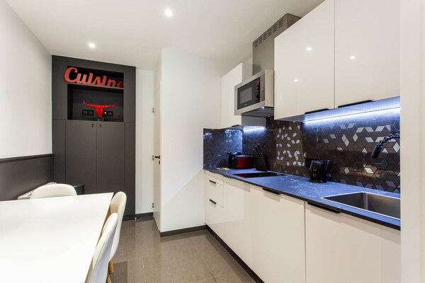 Stijlvol appartement met 2 slaapkamers in het hart van Folie-Méricourt, Parijs - thumbnail 4
