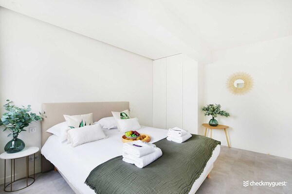 Elegant appartement met 2 slaapkamers nabij Arc de Triomphe - thumbnail 6