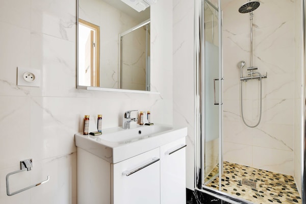 Stijlvol appartement 50m² in levendige wijk America, vlakbij Grande Halle de la Villette - thumbnail 5