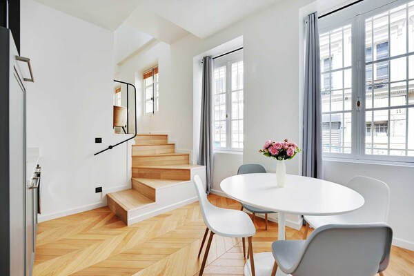 Charmant appartement in de bruisende Marais, vlakbij Musée des Arts et Métiers - thumbnail 3