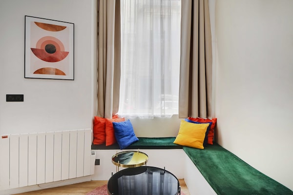 Charmant appartement in Parijs – 2 slaapkamers, vlakbij Square Montholon - thumbnail 2
