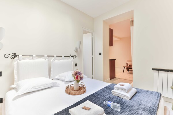 Charmant appartement bij de Eiffeltoren in de rustige wijk Grenelle - thumbnail 4
